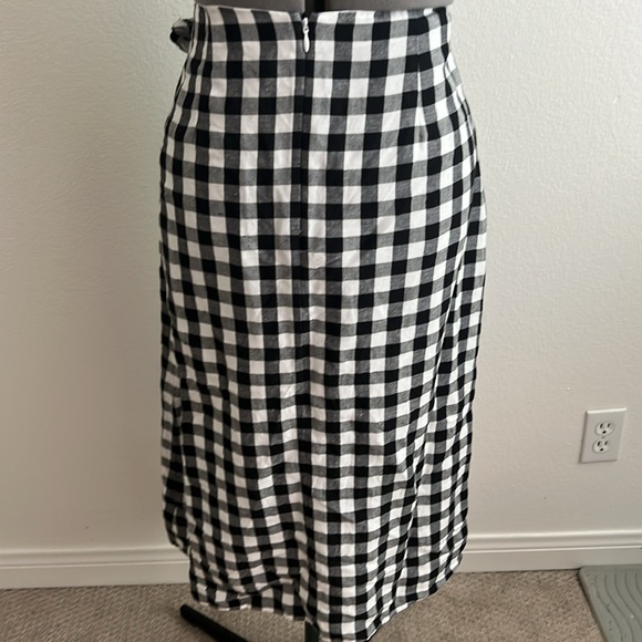Madewell black-and-white checkered wrap skirt - Picture 4 of 10